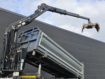 TGS 28.400 6x4-4 BL  / Z CRANE + 2 SIDE TIPPER